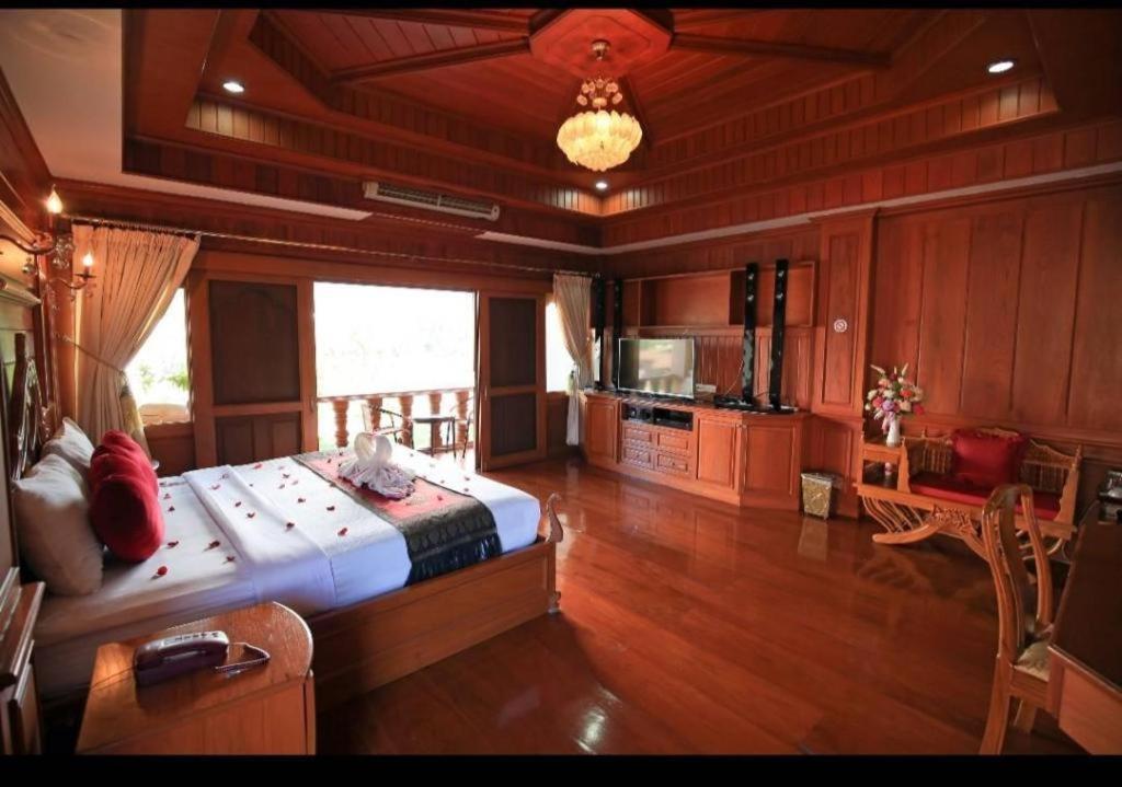 Ngamta Hotel Mae Hong Son Bagian luar foto