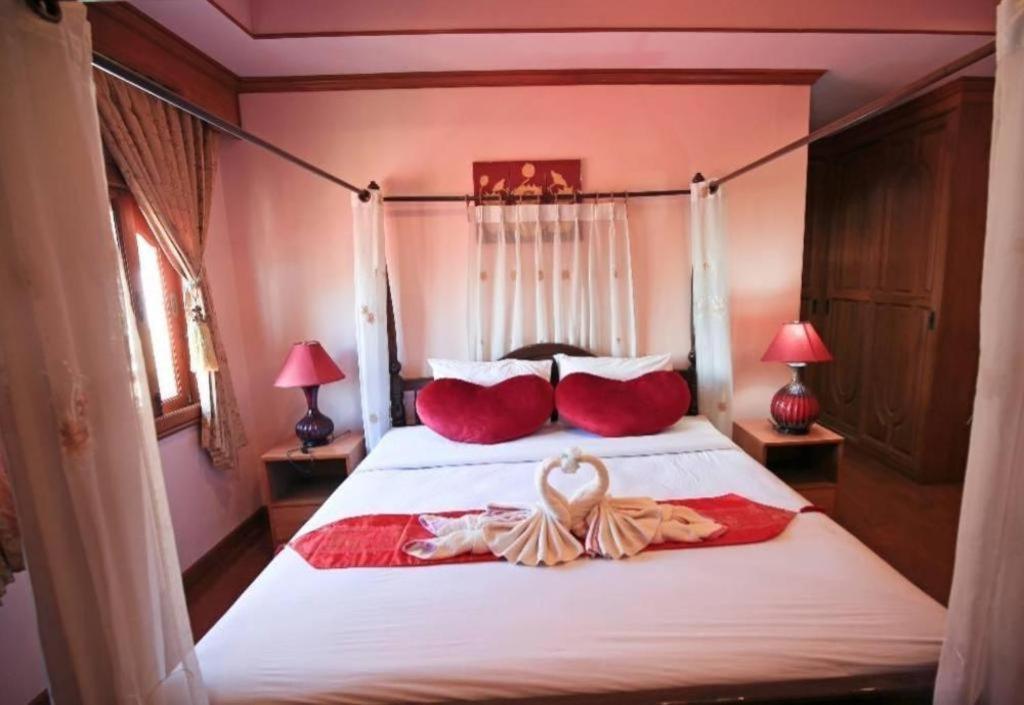 Ngamta Hotel Mae Hong Son Bagian luar foto