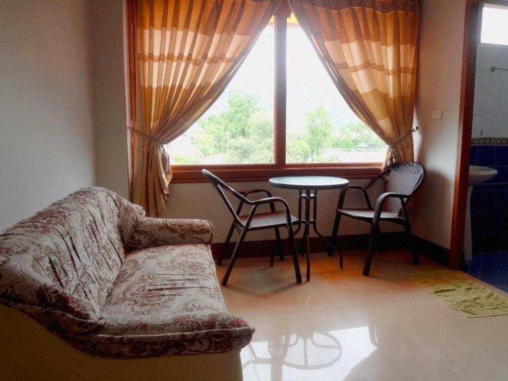 Ngamta Hotel Mae Hong Son Bagian luar foto