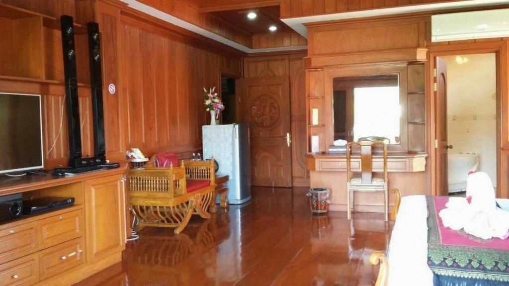 Ngamta Hotel Mae Hong Son Bagian luar foto